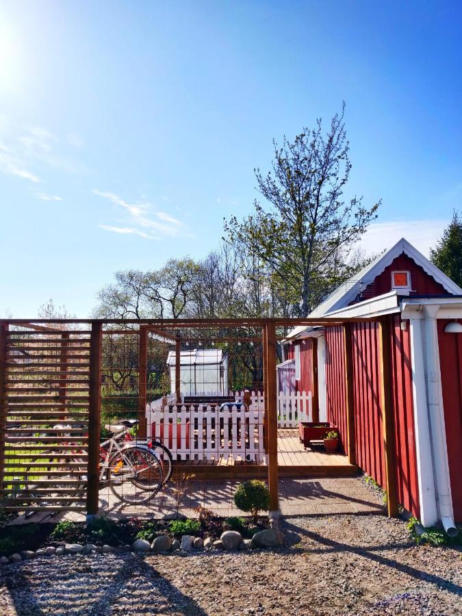 Lillstugan - Centralt Och Havsnaera I Lugnt Villomrade Falkenberg Bagian luar foto