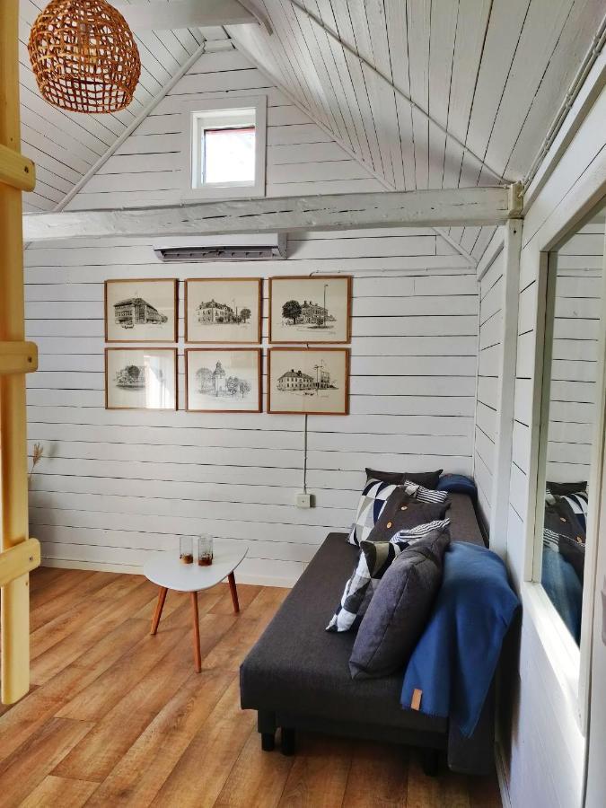 Lillstugan - Centralt Och Havsnaera I Lugnt Villomrade Falkenberg Bagian luar foto